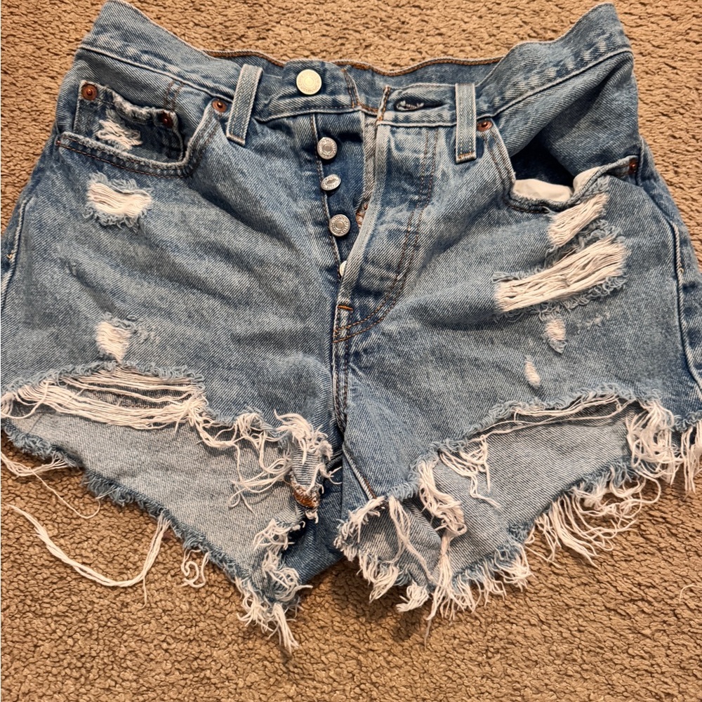 Levi’s 501 Distressed Denim Women Shorts